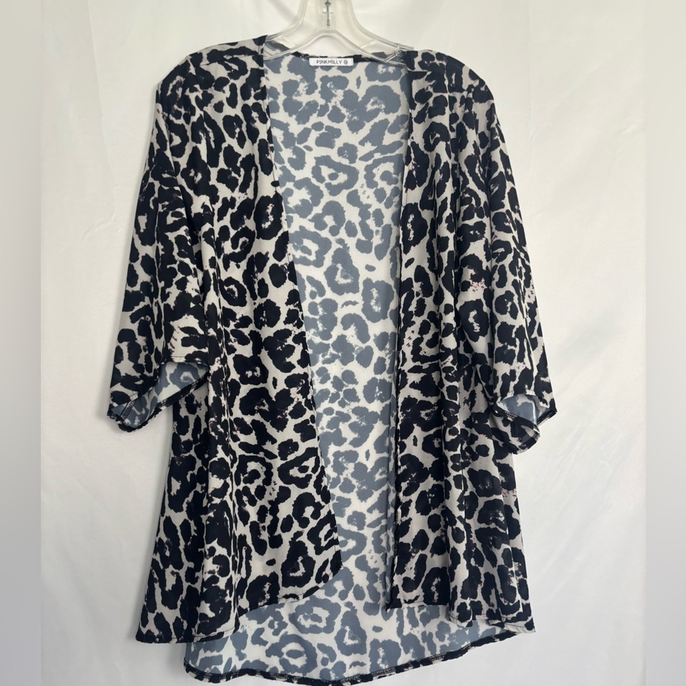 Pink Milly leopard print open-front garment is a lightweight, sheer kimono - Picture 4 of 10